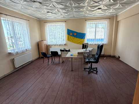 комерційна за адресою Костьольна, 3