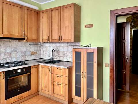 квартира за адресою Вишнева вул., 17