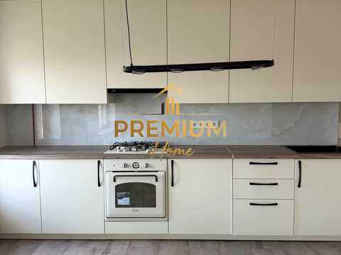 квартира за адресою Тролейбусна вул., 17