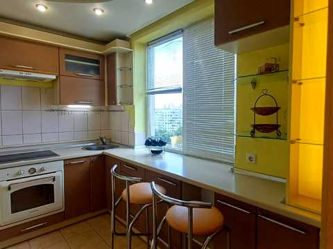 квартира по адресу Амосова ул. (Корчагінців), 48
