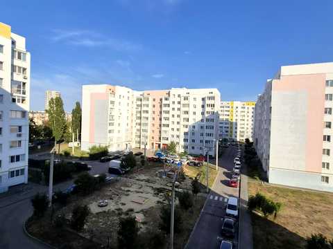 квартира за адресою Ньютона вул., 104