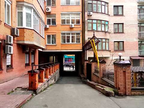коммерческая по адресу Павловская ул., 17
