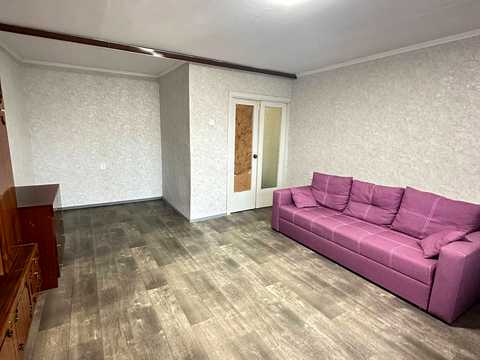 квартира за адресою Романа Шухевича просп. (Генерала Ватутіна), 22