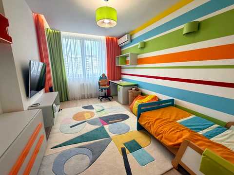 квартира за адресою Анни Ахматової вул., 30