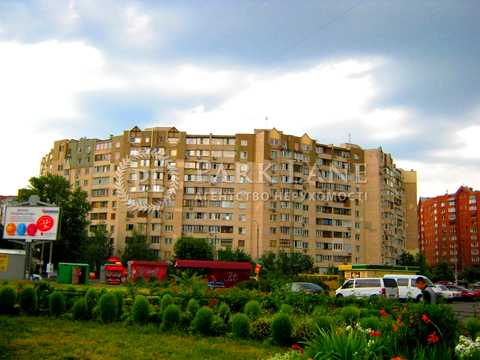 квартира за адресою Анни Ахматової вул., 7/15