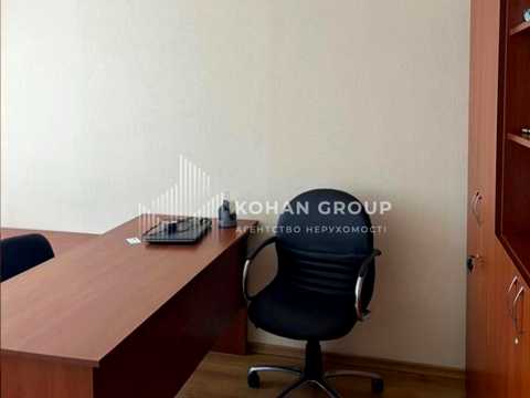 комерційна за адресою Романа Шухевича вул. (Курчатова), 123