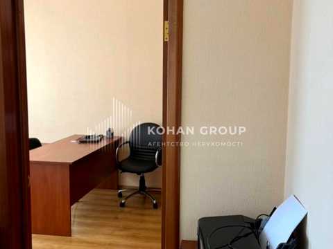 комерційна за адресою Романа Шухевича вул. (Курчатова), 123