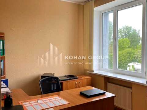 комерційна за адресою Романа Шухевича вул. (Курчатова), 123