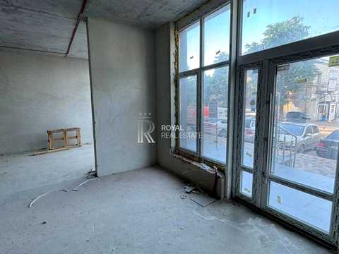 комерційна за адресою Миколи Гулака вул., 4