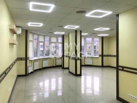 комерційна за адресою Лесі Українки бульв., 7-Б