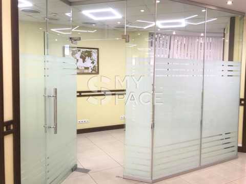 комерційна за адресою Лесі Українки бульв., 7-Б