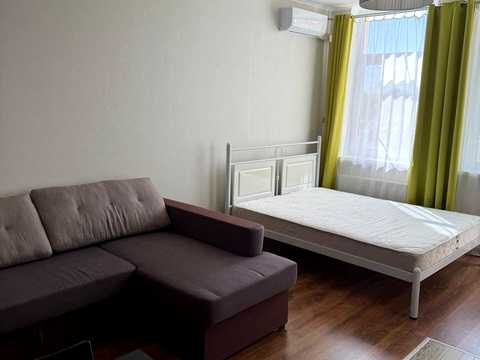квартира за адресою Сім'ї Кульженків вул. (Петра Дегтяренка), 31-А
