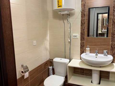 квартира за адресою Сім'ї Кульженків вул. (Петра Дегтяренка), 31-А