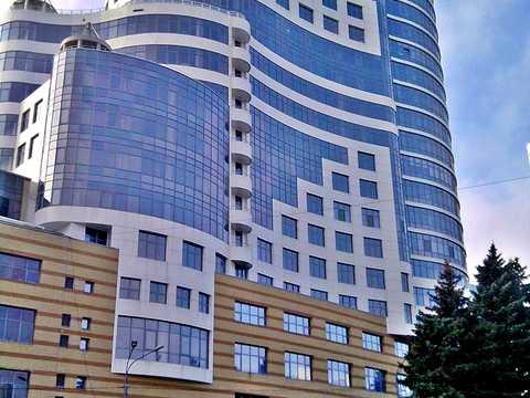 паркомісце за адресою Дмитра Яворницького просп. (Карла Маркса), 3