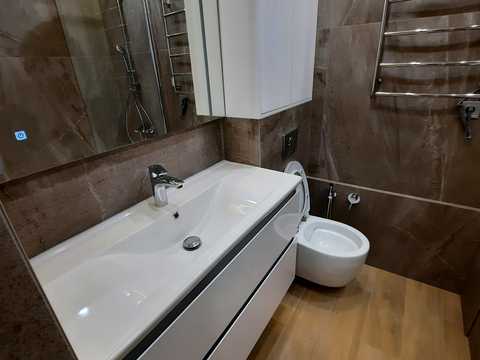 квартира за адресою Набережно-Рибальська вул., 27