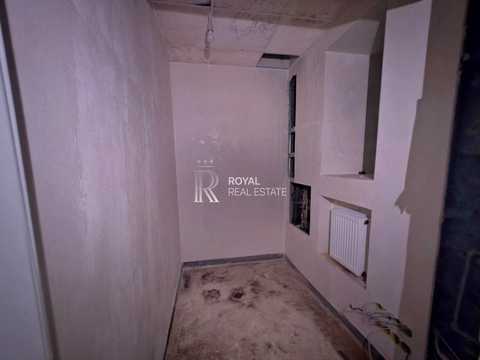 комерційна за адресою Шовковична вул., 10