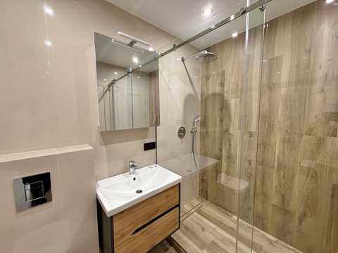 квартира за адресою Михайла Максимовича вул. (Онуфрія Трутенка), 32-Б