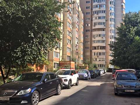 квартира за адресою Райдужний масив вул., 2