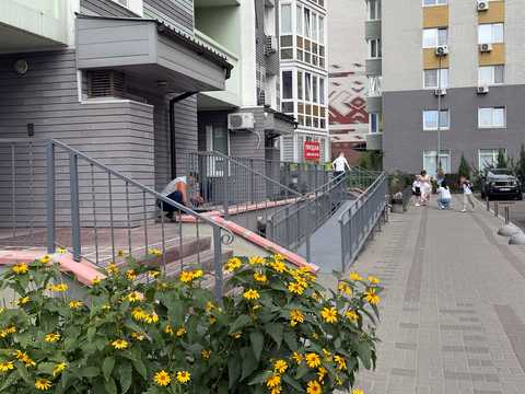 квартира за адресою Софії Русової вул., 7