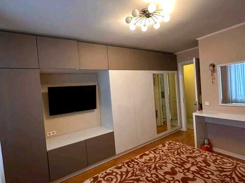 квартира за адресою Коновальця вул., 4