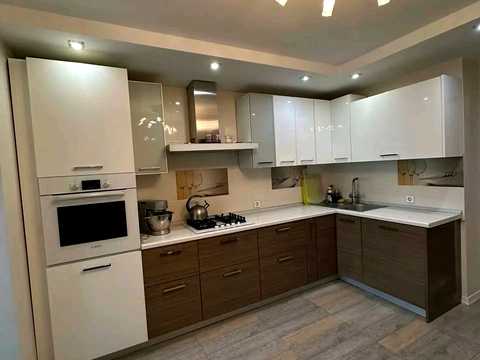 квартира за адресою Коновальця вул., 4