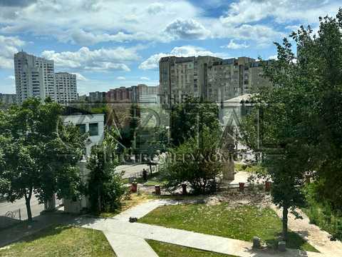коммерческая по адресу Фрометовская ул., 19