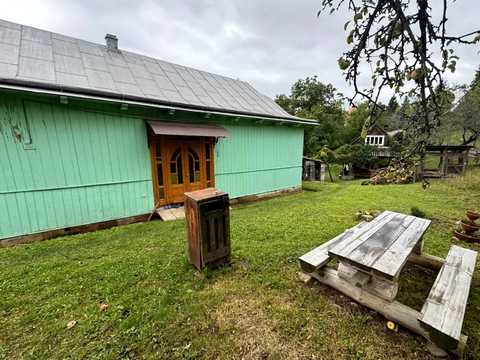 будинок за адресою с. Великий Рожин, Степана Бандери