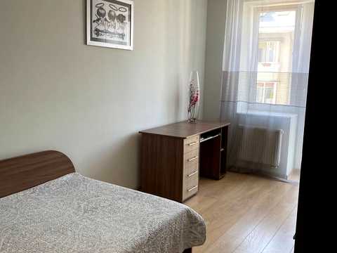 квартира за адресою Каховська вул., 27