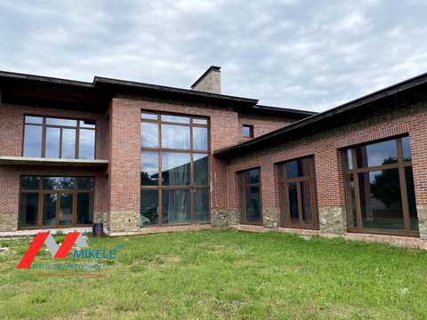 будинок за адресою Соборна вул. (Щорса), 143