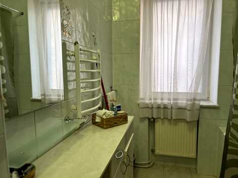 будинок за адресою с. Смиківці, Сонячна