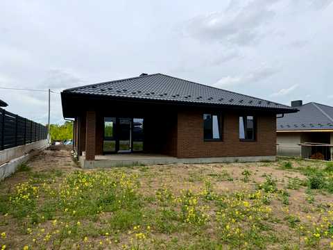 будинок за адресою с. Обарів, Паркова, 1