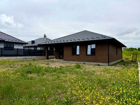 будинок за адресою с. Обарів, Паркова, 1