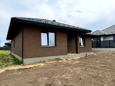 будинок за адресою с. Обарів, Паркова, 1