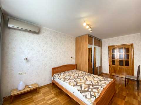 квартира за адресою Феодосійська вул., 1-А