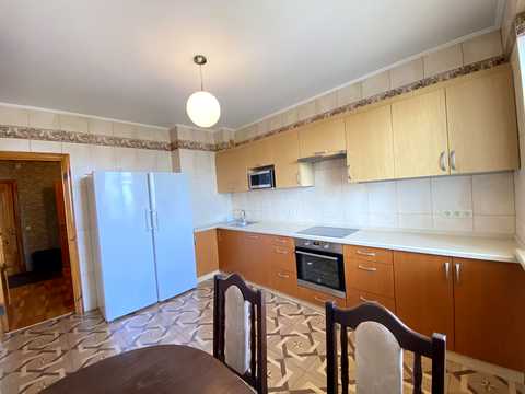 квартира за адресою Феодосійська вул., 1-А