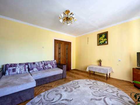 квартира за адресою Івана Кавалерідзе вул. (), 8