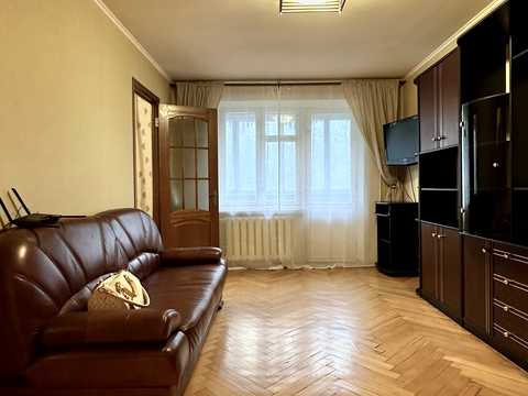 квартира по адресу Салютная ул., 10