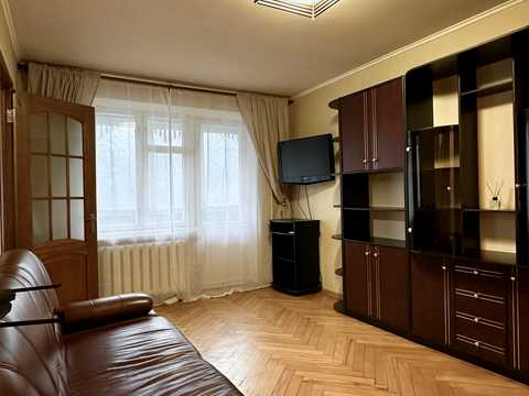 квартира по адресу Салютная ул., 10