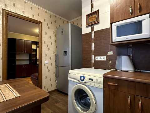 квартира по адресу Салютная ул., 10