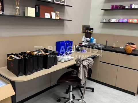 комерційна за адресою Київ, Академіка Філатова вул., 2/1