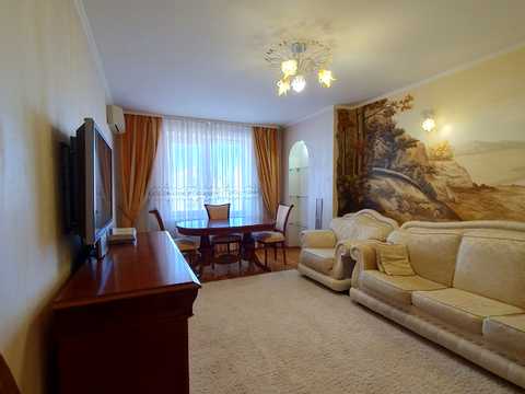 квартира за адресою Анни Ахматової вул., 16-Б