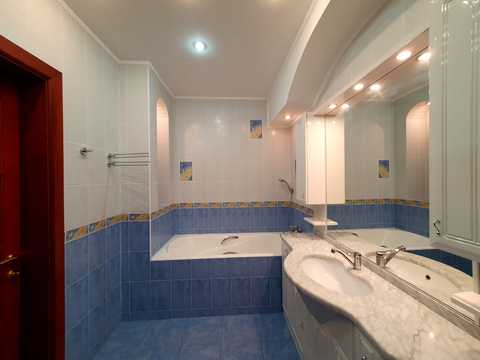 квартира за адресою Анни Ахматової вул., 16-Б