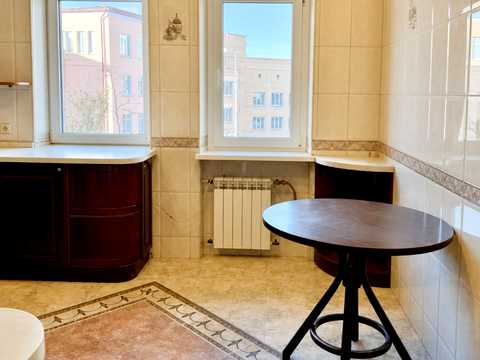 квартира за адресою Катерини Білокур вул., 2/8