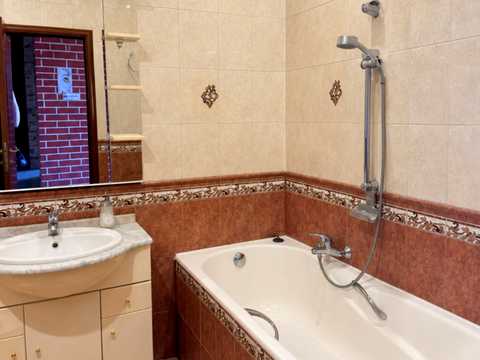 квартира за адресою Катерини Білокур вул., 2/8