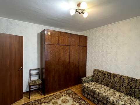 квартира за адресою Автозаводська вул., 77