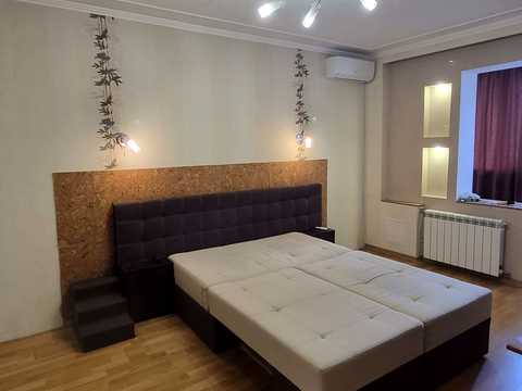 квартира за адресою Оноре де Бальзака вул., 56