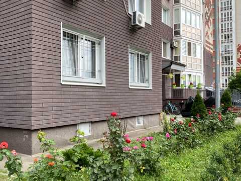 квартира за адресою Софії Русової вул., 5-Б