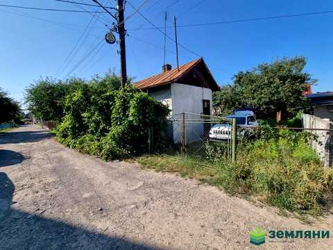 участок по адресу Францішека Карпіньського ул., 20