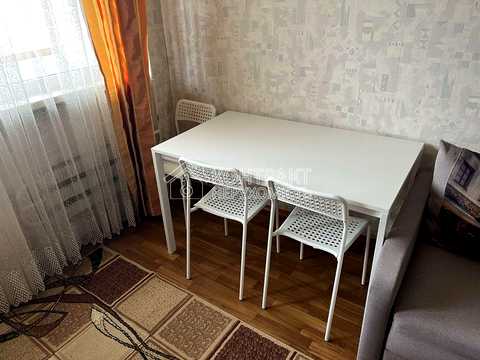 квартира по адресу Гвардейцев-Широнинцев ул., 52