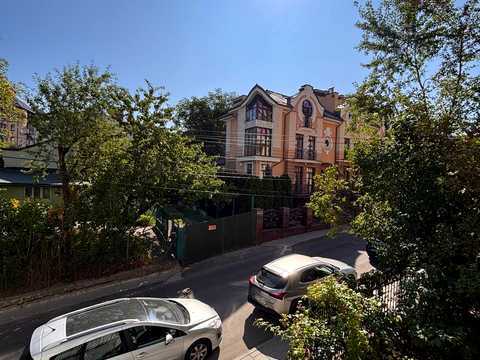 квартира за адресою Барвінських вул., 2
